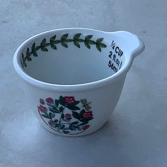 PORTMEIRION BOTANIC GARDEN MEASURING CUPS SET OF 4 - Picture 6 of 11